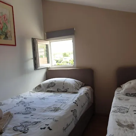 Apartment By The Sea Grebastica, Sibenik - 8333