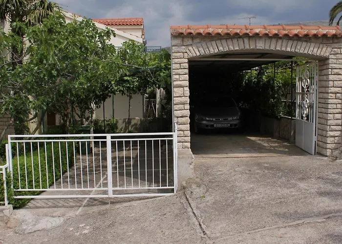 By The Sea Grebastica, Sibenik - 8333 *