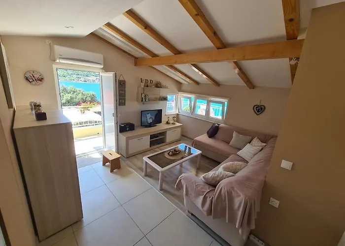 Appartement By The Sea Grebastica, Sibenik - 8333 Grebaštica