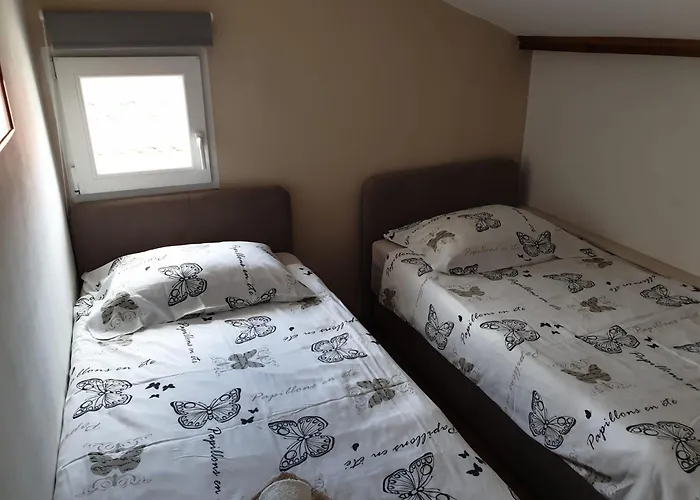 Appartement By The Sea Grebastica, Sibenik - 8333